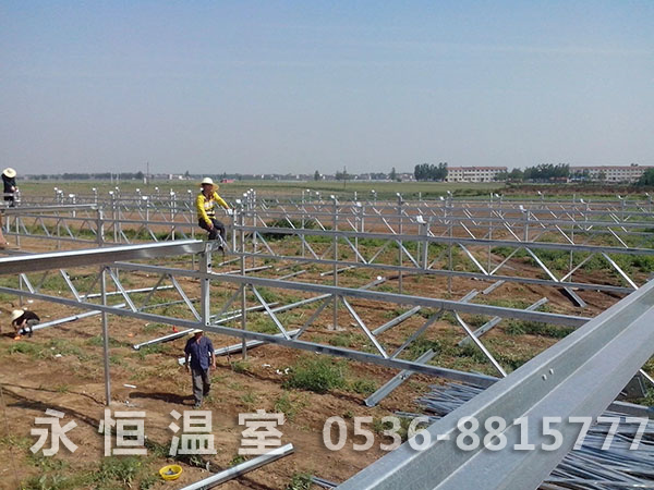 雨槽座安装中.jpg